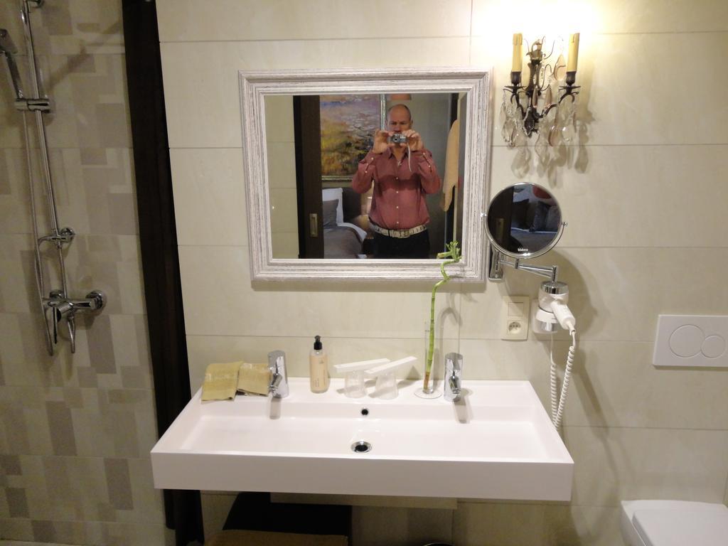 Art Of Dreams Deluxe 4 Stars Bed & Breakfast Laakdal ภายนอก รูปภาพ